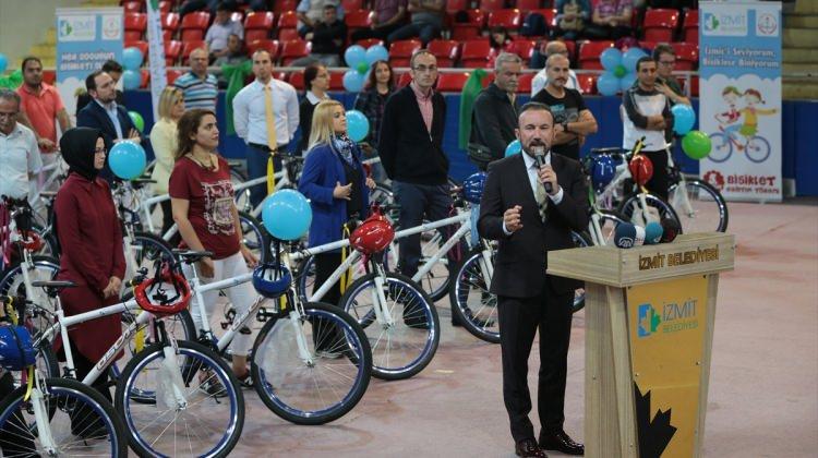 Kocaeli'de öğretmenlere bisiklet dağıtım töreni