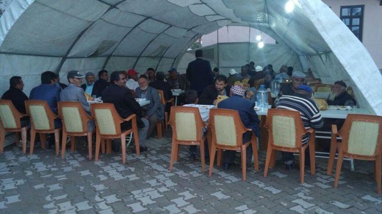 Karakeçili'de iftar çadırı açıldı
