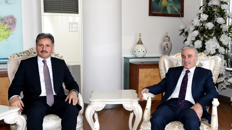 Vali Kamçı'dan Başkan Çakır'a veda ziyareti