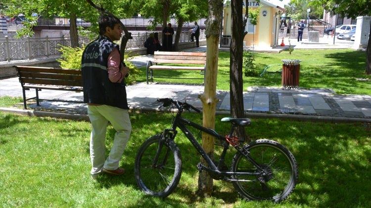 Aksaray'da çalınan bisikletini parkta buldu