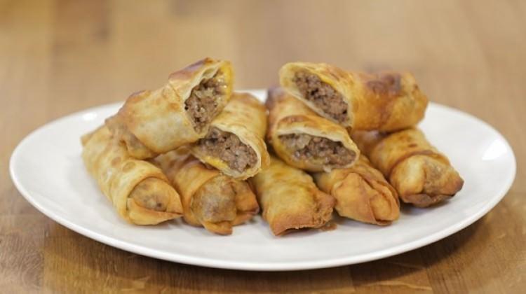 Kıymalı Cevizli Börek tarifi