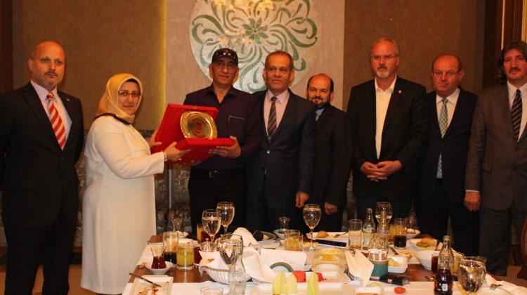 TGF Genel Başkanı Karaca, iftar programına katıldı