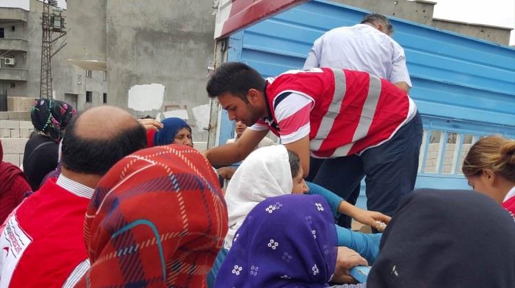 Türk Kızılayı'ndan terör mağdurlarına gıda paketi
