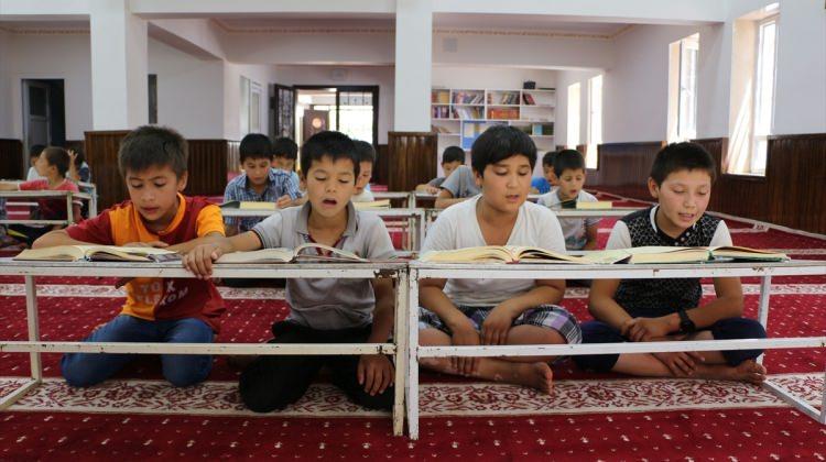 Özbek çocuklar için Kur'an kursu açıldı