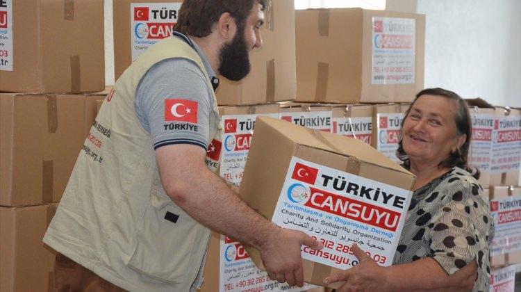 Cansuyu'ndan Karadağ'daki Müslümanlara gıda yardımı