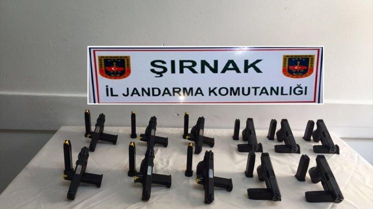 Şırnak'ta 11 tabanca ele geçirildi