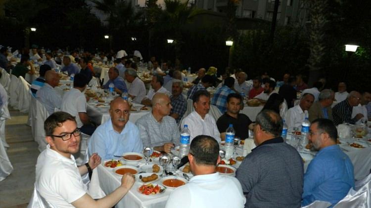 Birlik Vakfı Antalya Şubesi'nden iftar