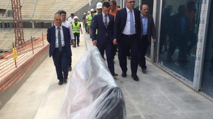TOKİ Başkanı Turan, Akyazı Spor Kompleksi'ni gezdi