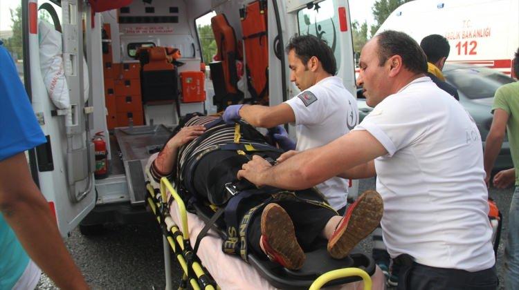 Çankırı'da otomobil devrildi:  4 yaralı