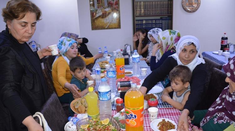 AK Partili kadınlar terör mağdurlarıyla iftarda buluştu