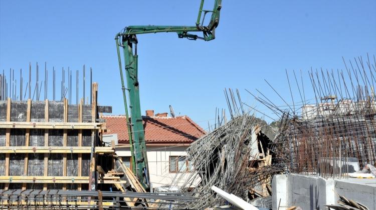 Eskişehir'de otopark inşaatında kalıp çöktü: 3 yaralı