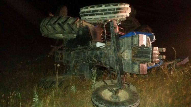 Ağrı'da traktör devrildi : 9 yaralı