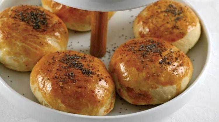 Bulgurlu ve kıymalı poğaça tarifi