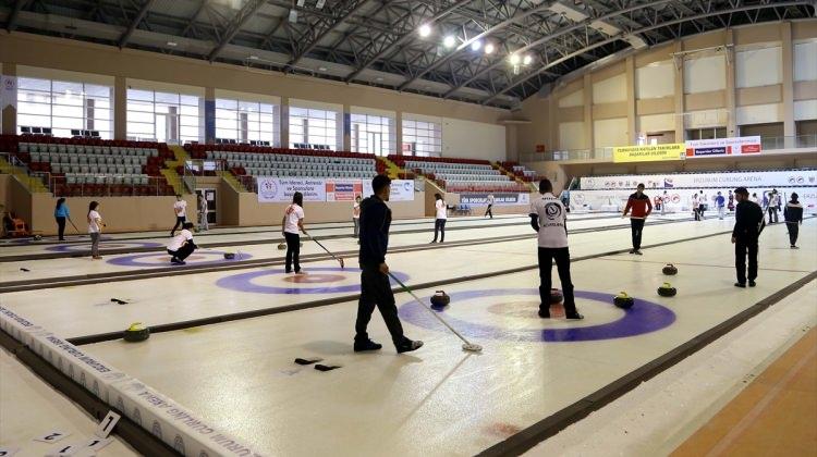 Türkiye'de 40 kent curling ile tanışacak