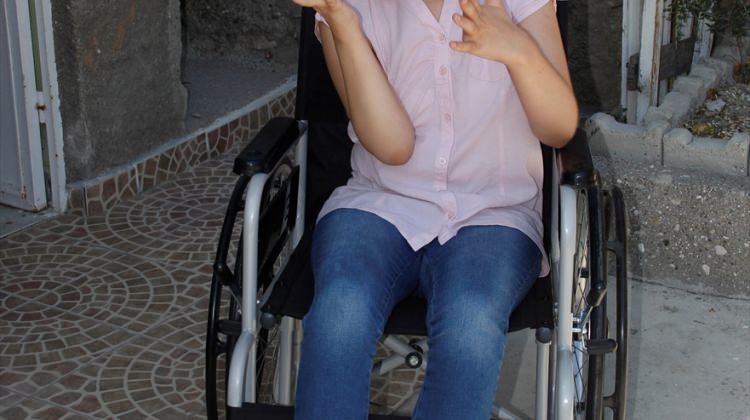 Beypazarı'nda 15 engelliye tekerlekli sandalye