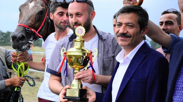 27. Geleneksel Atatürk ve İstiklal Kupası At Yarışları