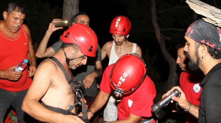 Muğla'da kayalıklarda mahsur kalan kişi kurtarıldı
