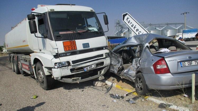 Karakeçili'de trafik kazası: 2 yaralı