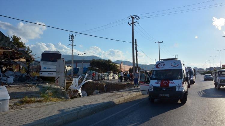 GÜNCELLEME - Balıkesir'de otobüs ile otomobil çarpıştı: 2 ölü, 22 yaralı