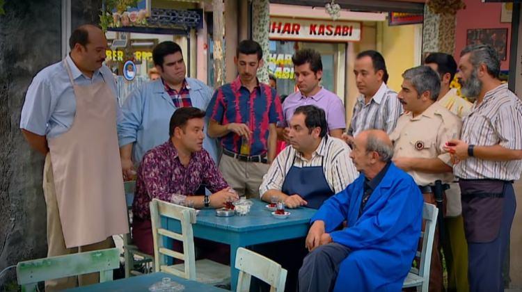 Seksenler dizisiden darbeye karşı özel fragman