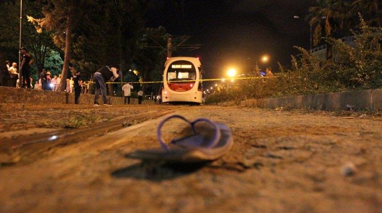 Samsun'da tramvayın altında sürüklenen kişi öldü