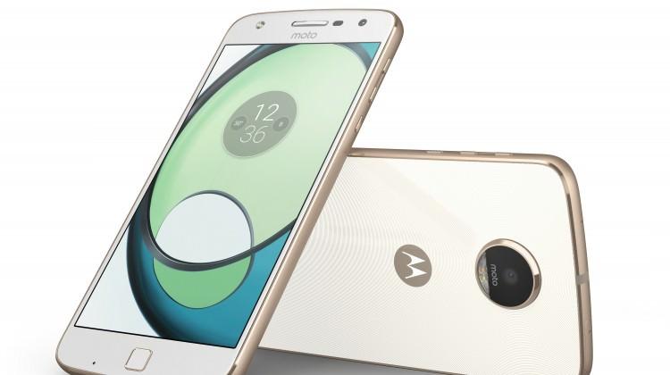 Motorola modüler telefonla döndü
