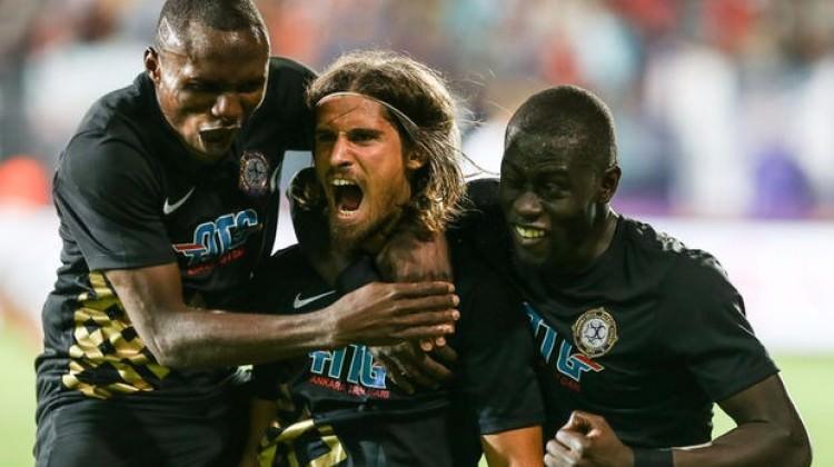Pinto, UEFA'da haftanın en iyi 11'inde