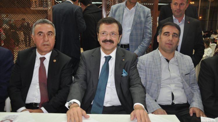 TOBB Başkanı Hisarcıklıoğlu nikah şahitliği yaptı