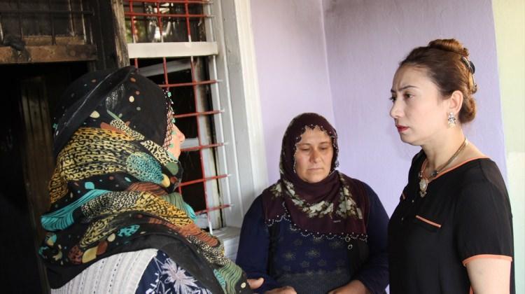 Kaymakam Gürbüz'den evi yanan aileye destek