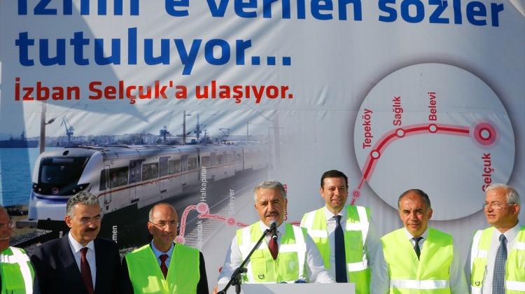 Ulaştırma, Denizcilik ve Haberleşme Bakanı Arslan İzmir'de