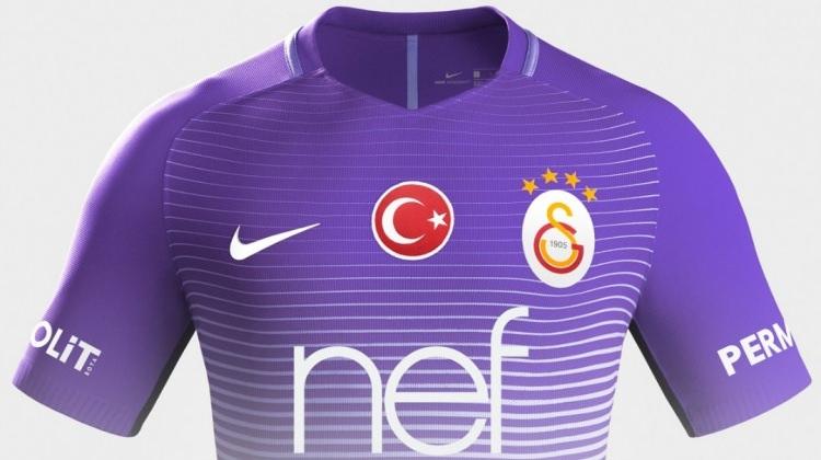 Galatasaray In Yeni Formasi Satista Iste O Mor Gri Forma Tum Spor Haber
