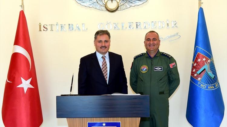 Başkan Çakır'dan 7. Ana Jet Üs Komutanlığına ziyaret
