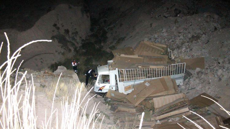 Aksaray'da kamyonet devrildi: 4 yaralı