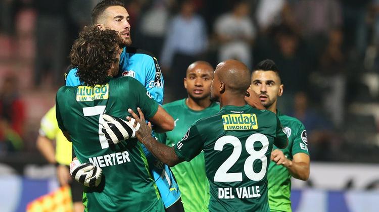 Bursaspor'dan hakem tepkisi! Kurallar mı değişti?