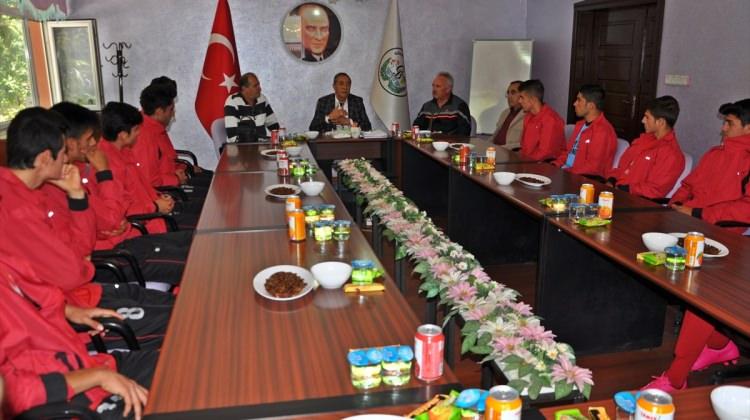 Gölbaşı Belediyespor’dan Belediye Başkanı Özdemir’e ziyaret