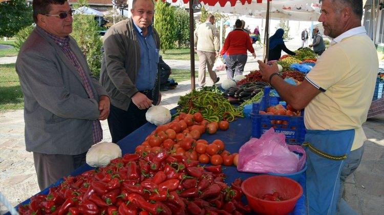 Babaeski'de üretici pazarı açıldı