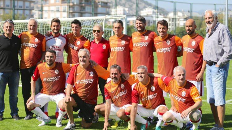 Eski futbolcular Antalya'da buluştu