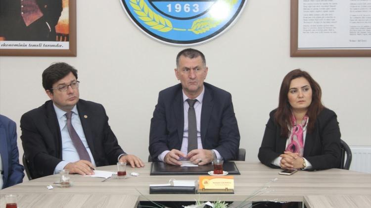 CHP Çanakkale Milletvekili Erkek Çarşamba Ziraat Odası'nı ziyaret etti
