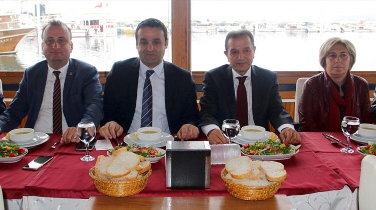CHP Sinop Milletvekili Karadeniz, muhtarların sorunlarını dinledi