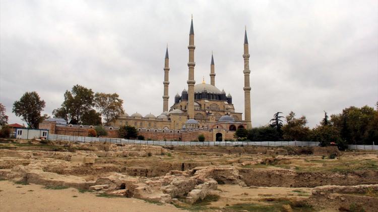 "Tarihi Yemiş Kapanı Hanı Kazısı" sona erdi