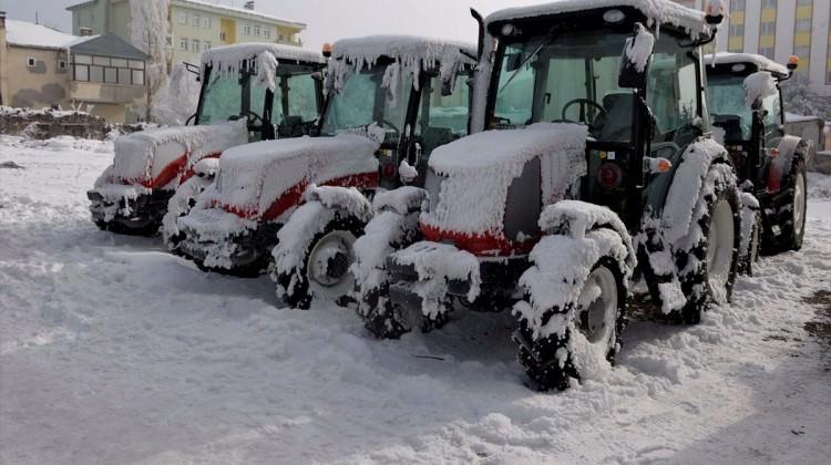 Kar kalınlığı 10 cm'i geçti!