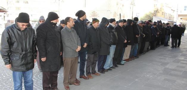 Konya'da gazeteci Karakaya için gıyabi cenaze namazı kılındı