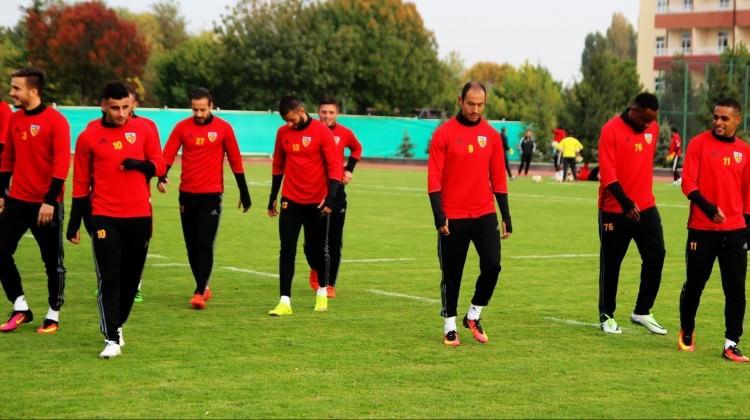 Kayserispor'da 4 oyuncu forma giyemeyecek