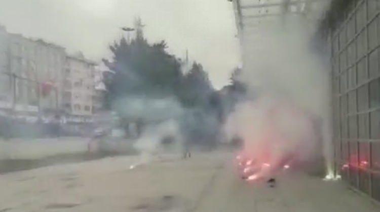 İstanbul'da belediye binasına saldırı!