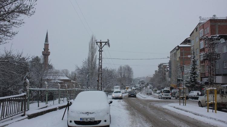 Suluova’da kar yağışı