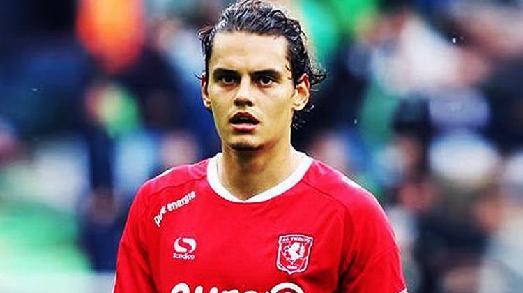 Enes Ünal'a bir haller oldu!