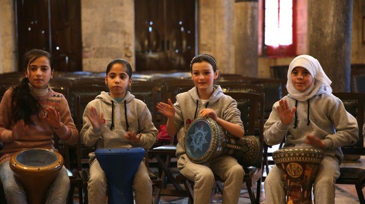 Suriyeli çocuklar Türk akranlarıyla "ritim" tutuyor