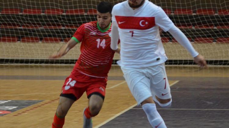 Türkiye futsalda Tacikistan'ı 5-4 yendi