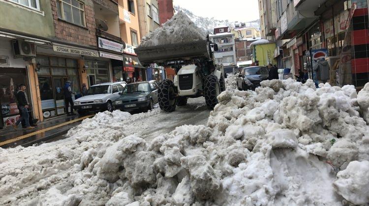 Yağlıdere Belediyesinin karla mücadele çalışmaları