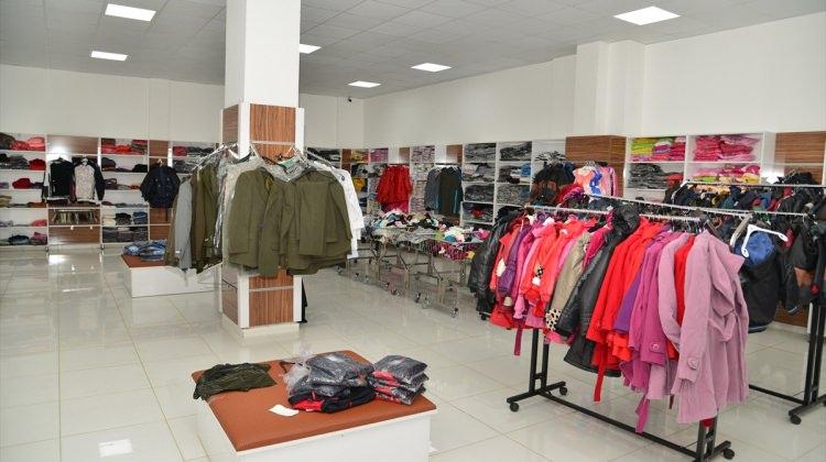 Diyarbakır'da belediyeden 191 kişiye kıyafet yardımı